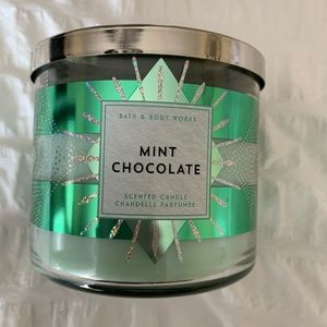 Bath and bodyworks Mint Chocolate metallic stripe look label Candle ** Rare**